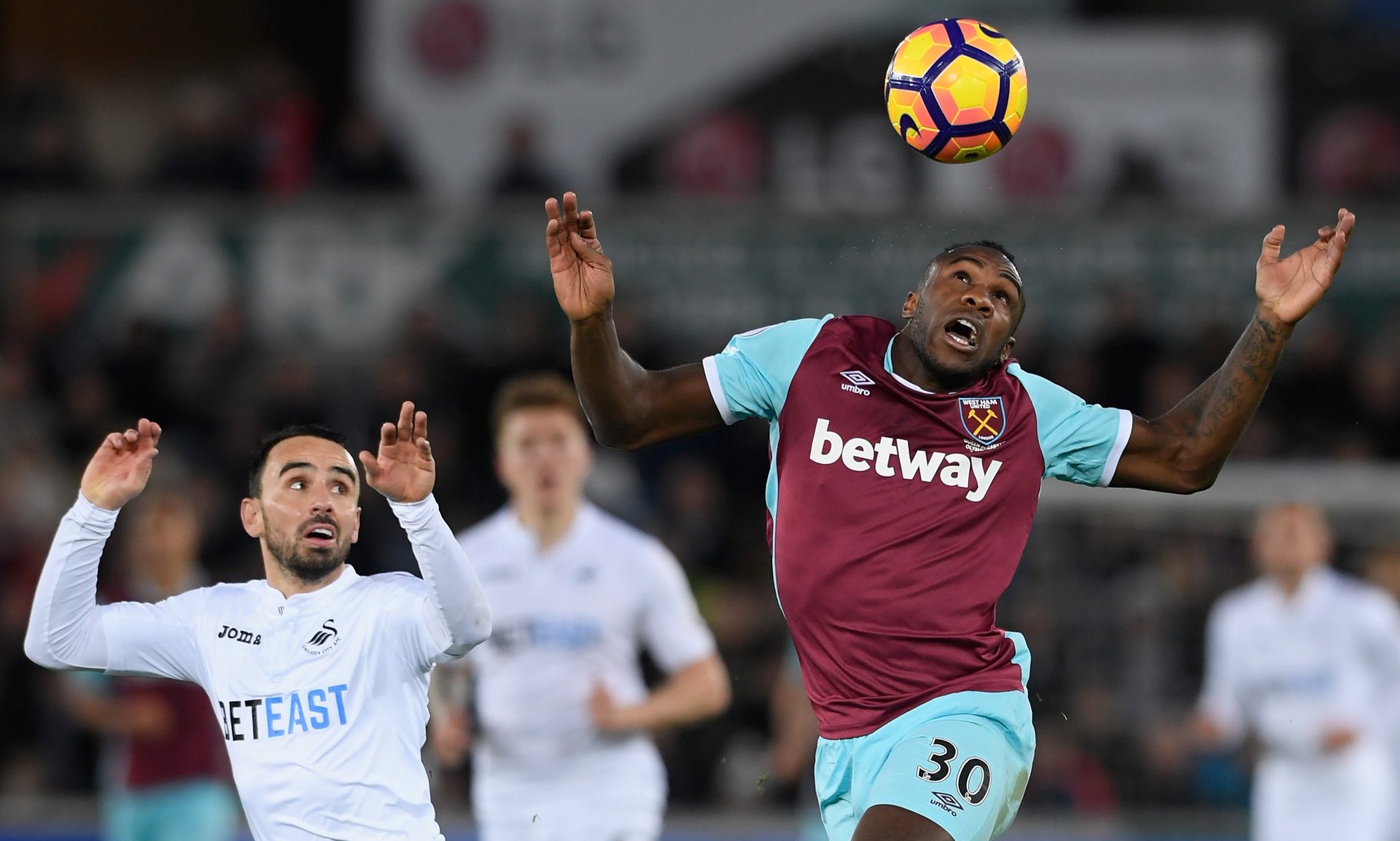 内部人士揭 内部人士揭